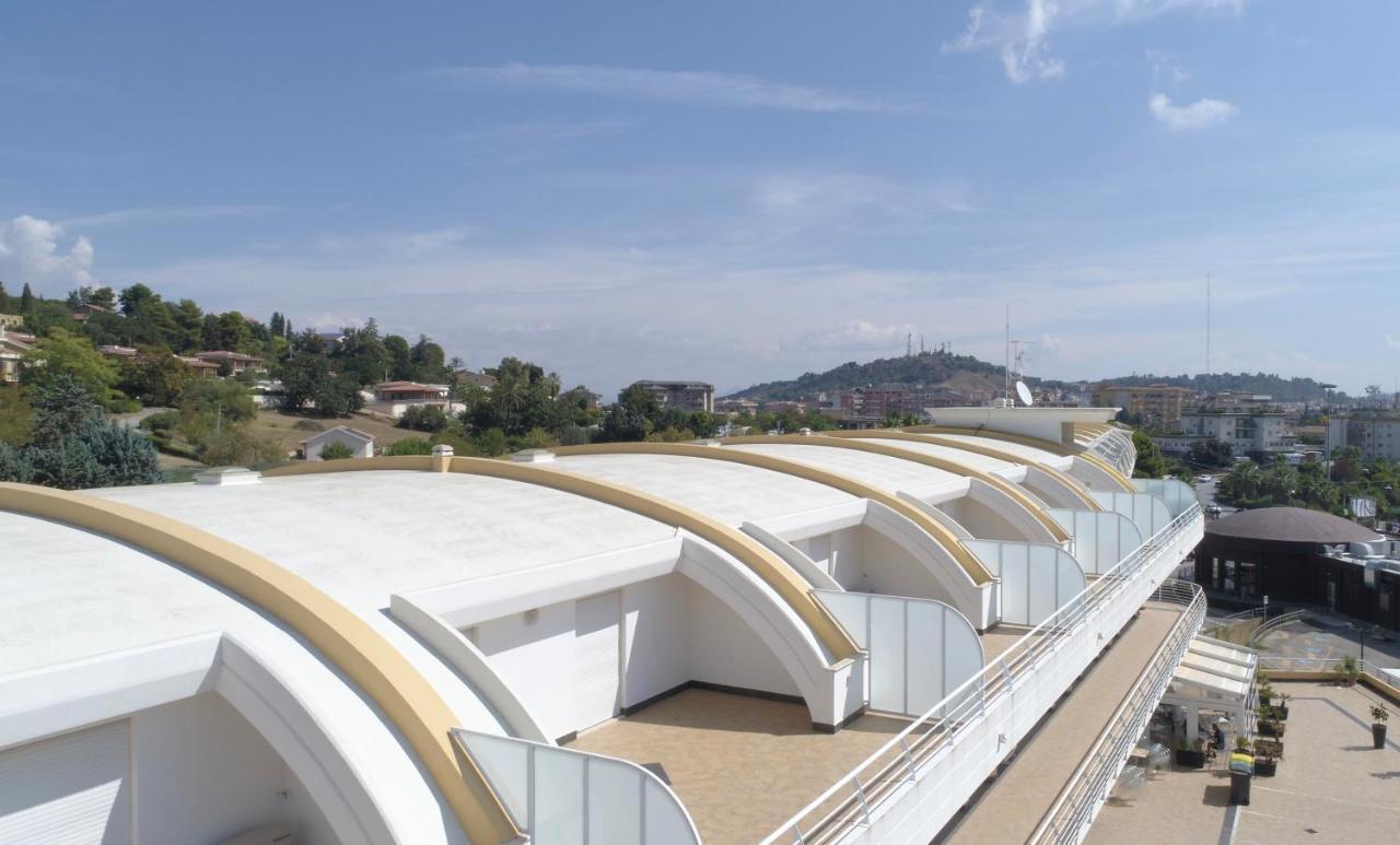 Oasi Smart Rooms Caltanissetta Bagian luar foto