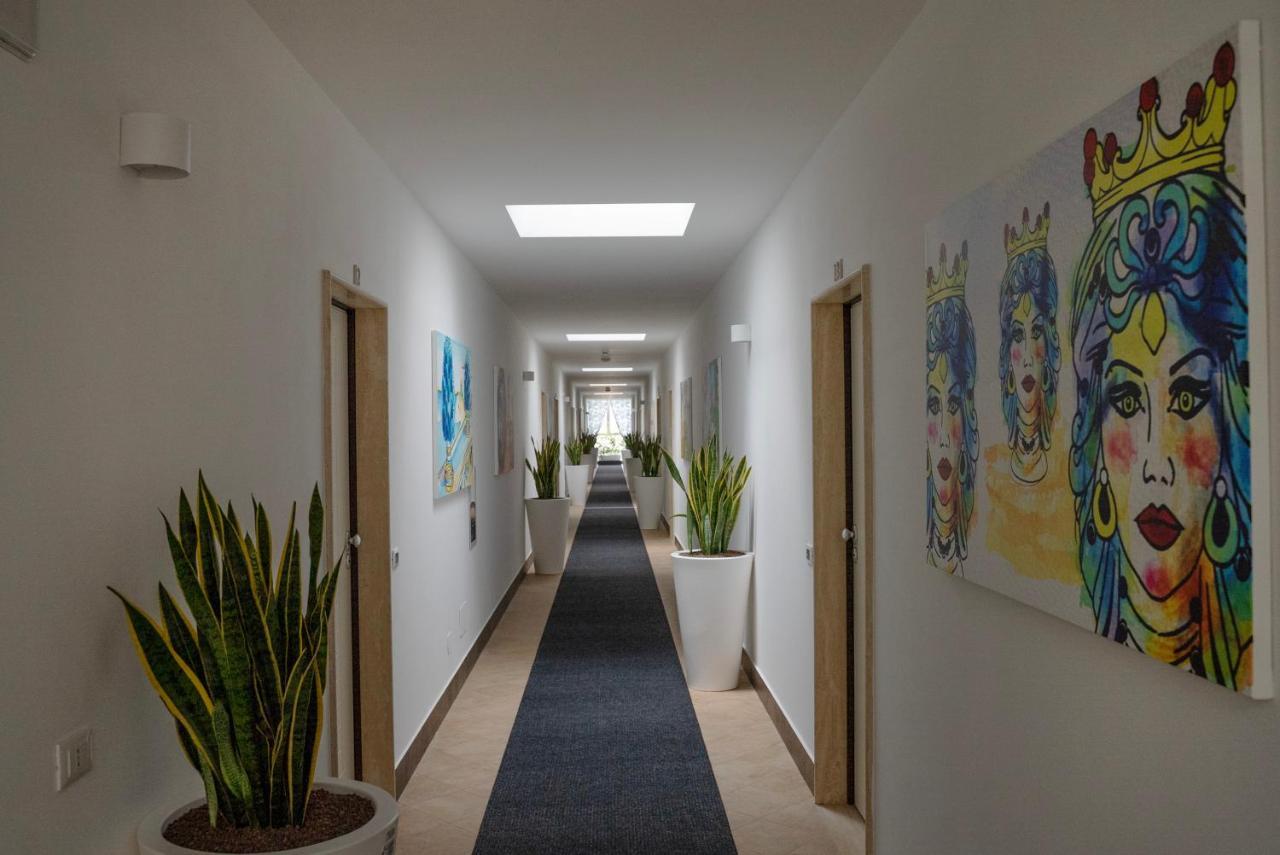 Oasi Smart Rooms Caltanissetta Bagian luar foto