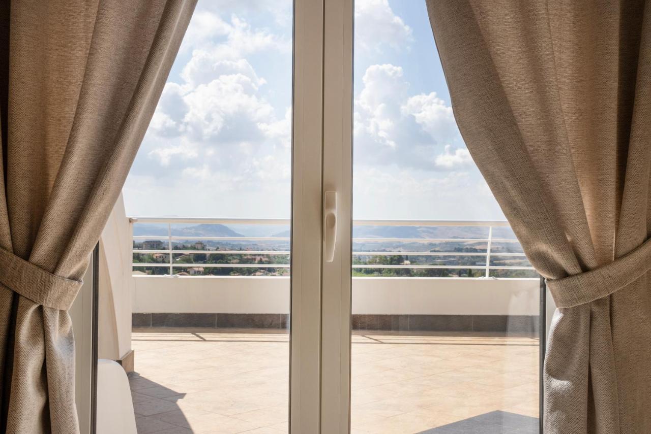 Oasi Smart Rooms Caltanissetta Bagian luar foto